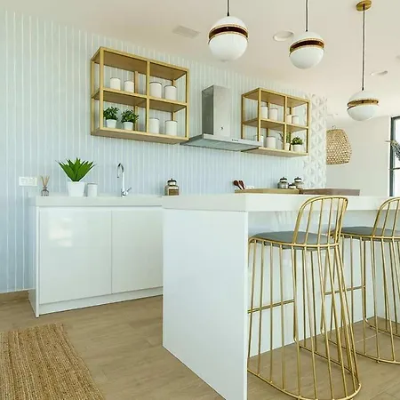 Apartamento Newly Constructed 2 Bed With Sea Views