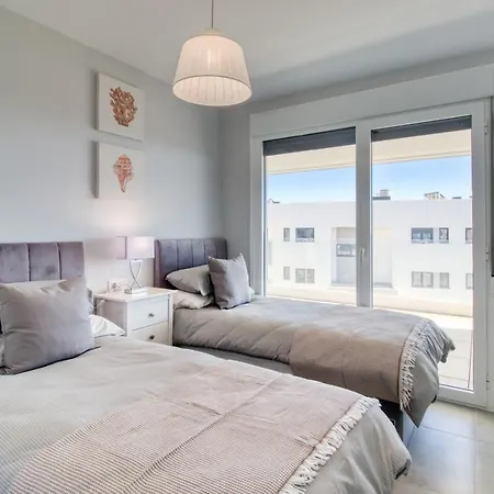Newly Constructed 2 Bed With Sea Views Casares